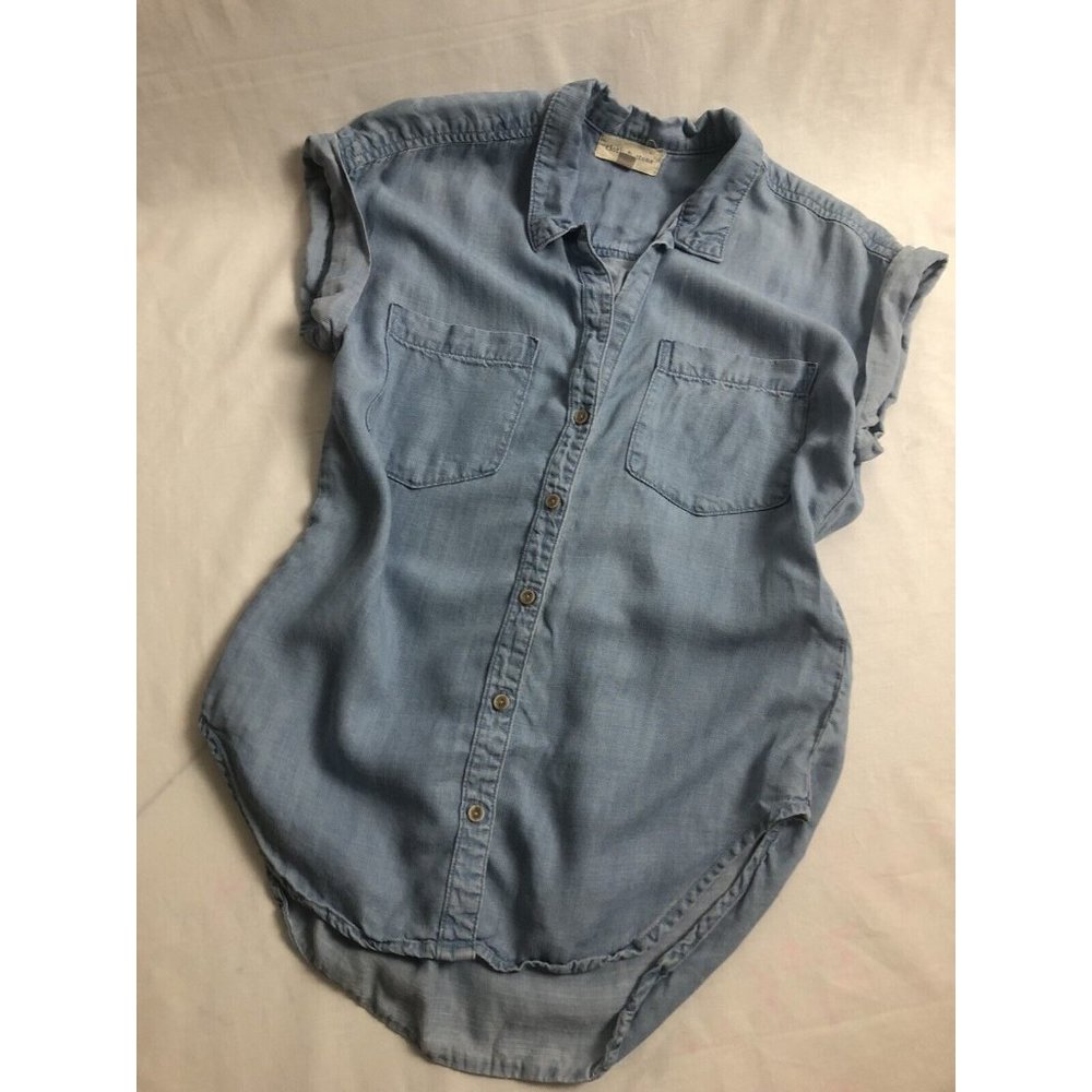Cloth and Stone Chambray Button Down Denim Shirt Cap Short Sleeve Top Blouse XS